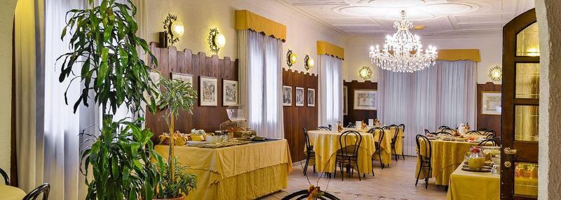 Hotel Don Abbondio Lecco Exterior photo