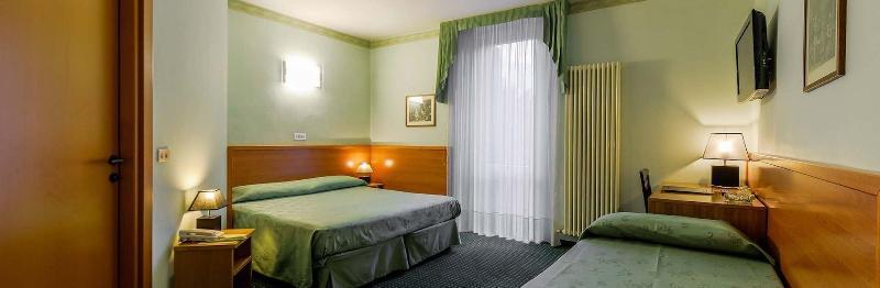 Hotel Don Abbondio Lecco Exterior photo