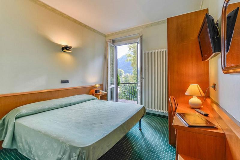 Hotel Don Abbondio Lecco Exterior photo