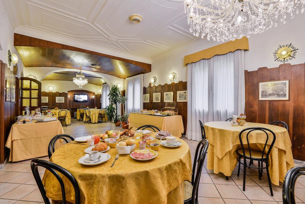 Hotel Don Abbondio Lecco Exterior photo